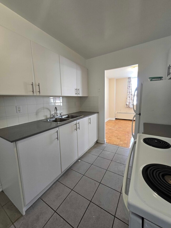 Building Photo - Heath Residences