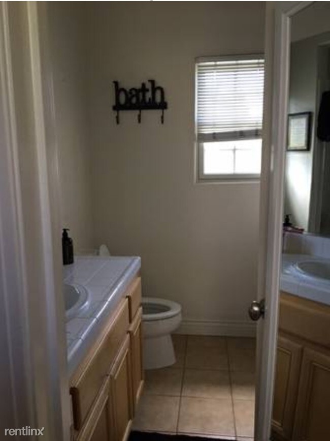 Foto del edificio - 2361 Tuttle Ln