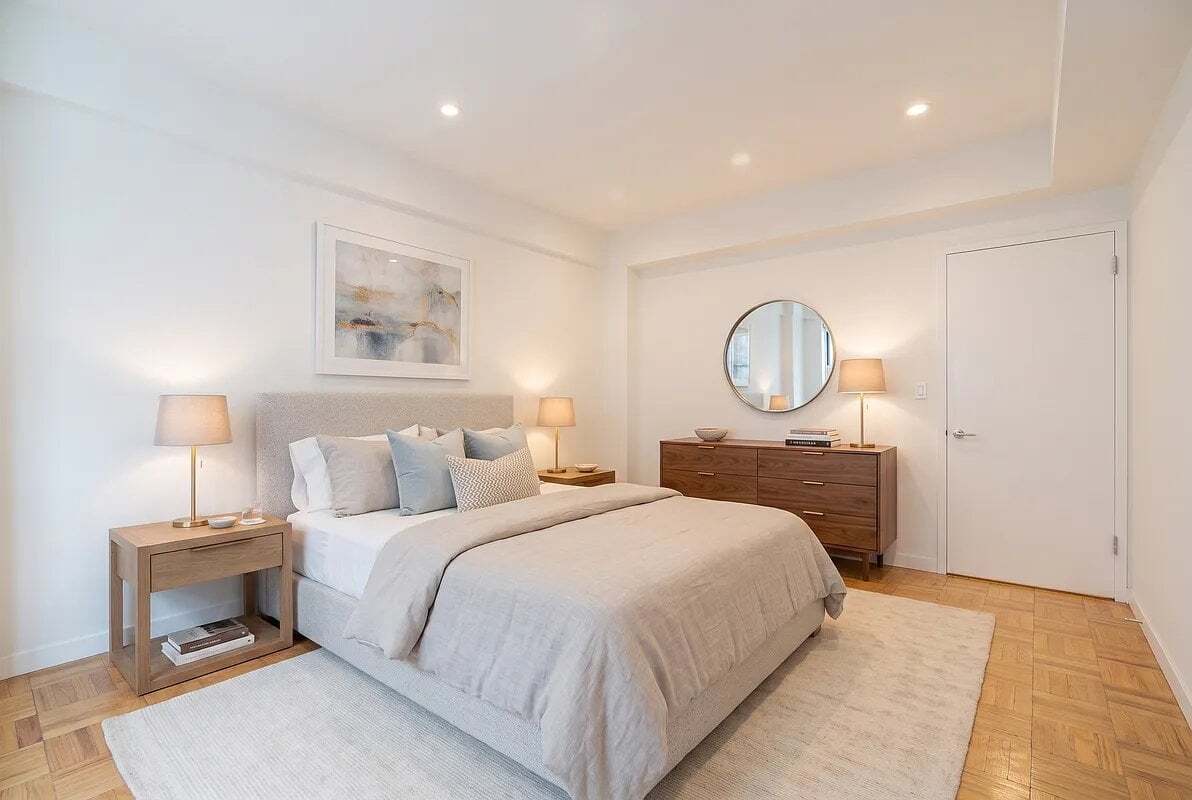 Building Photo - 129 W 56th St