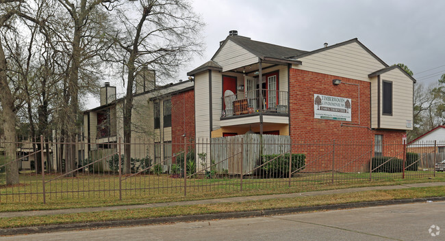 Foto del edificio - Timberwoods Condominiums