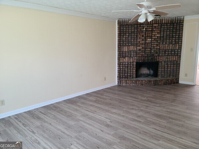 Building Photo - 2120 Fieldstone View Ct SE