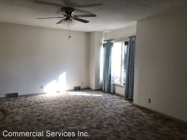 Foto del edificio - 3 br, 2 bath House - 218 W. 8th St.