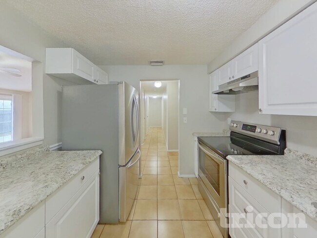 Foto del edificio - 2821 Honey Bear Ct