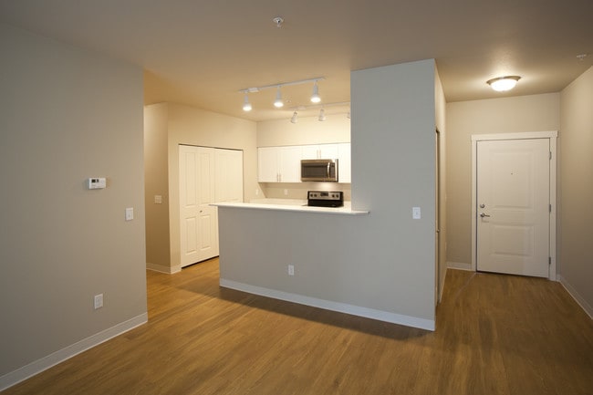 Building Photo - 575 on the Columbia