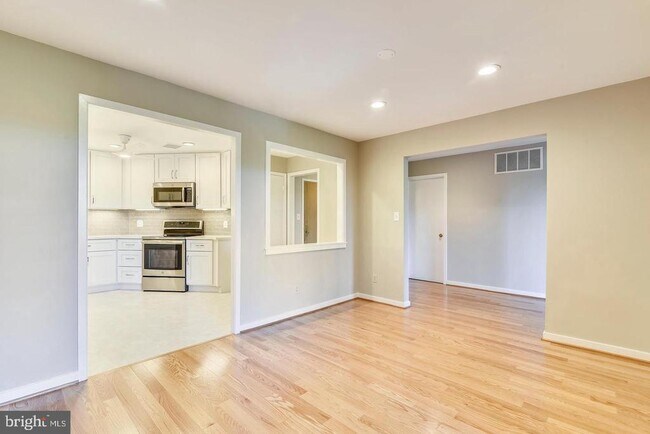 Foto del edificio - 11500 Fairway Dr