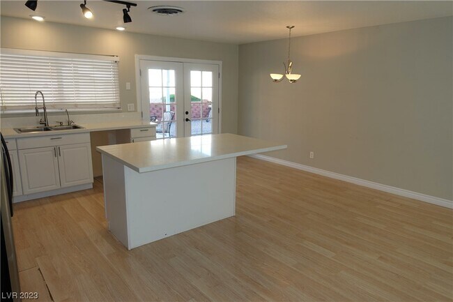 Building Photo - 4083 Eileen St