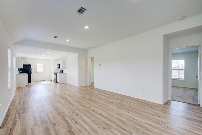 Building Photo - 5200 Elrington Vly Ln