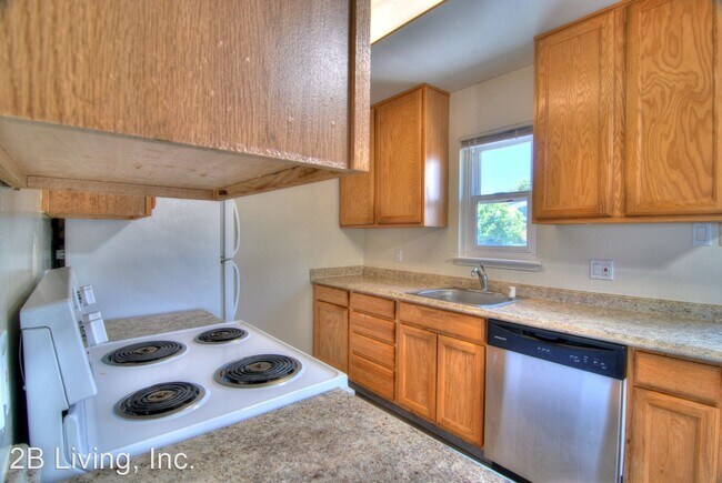 Building Photo - 1191 Alameda de las Pulgas