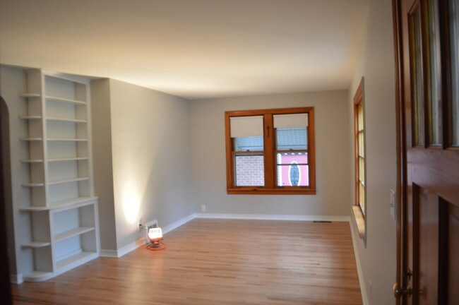 Building Photo - 615 Franklin St