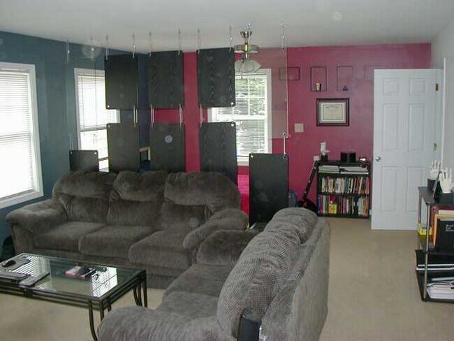 Foto del edificio - 2045 Central Ave