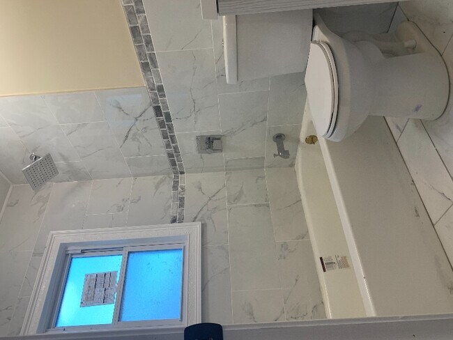 Foto del edificio - 132-41 Bennett Ct