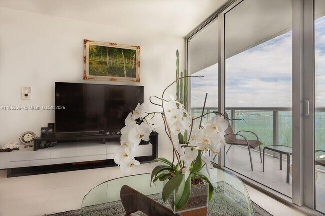 Foto del edificio - 495 Brickell Ave