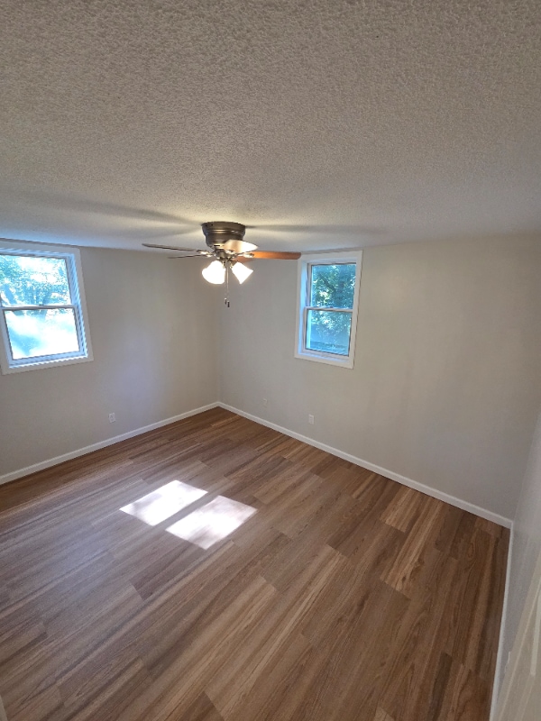 Foto del edificio - 1349 Main St