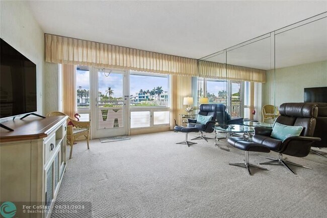 Foto del edificio - 3100 NE 28th St