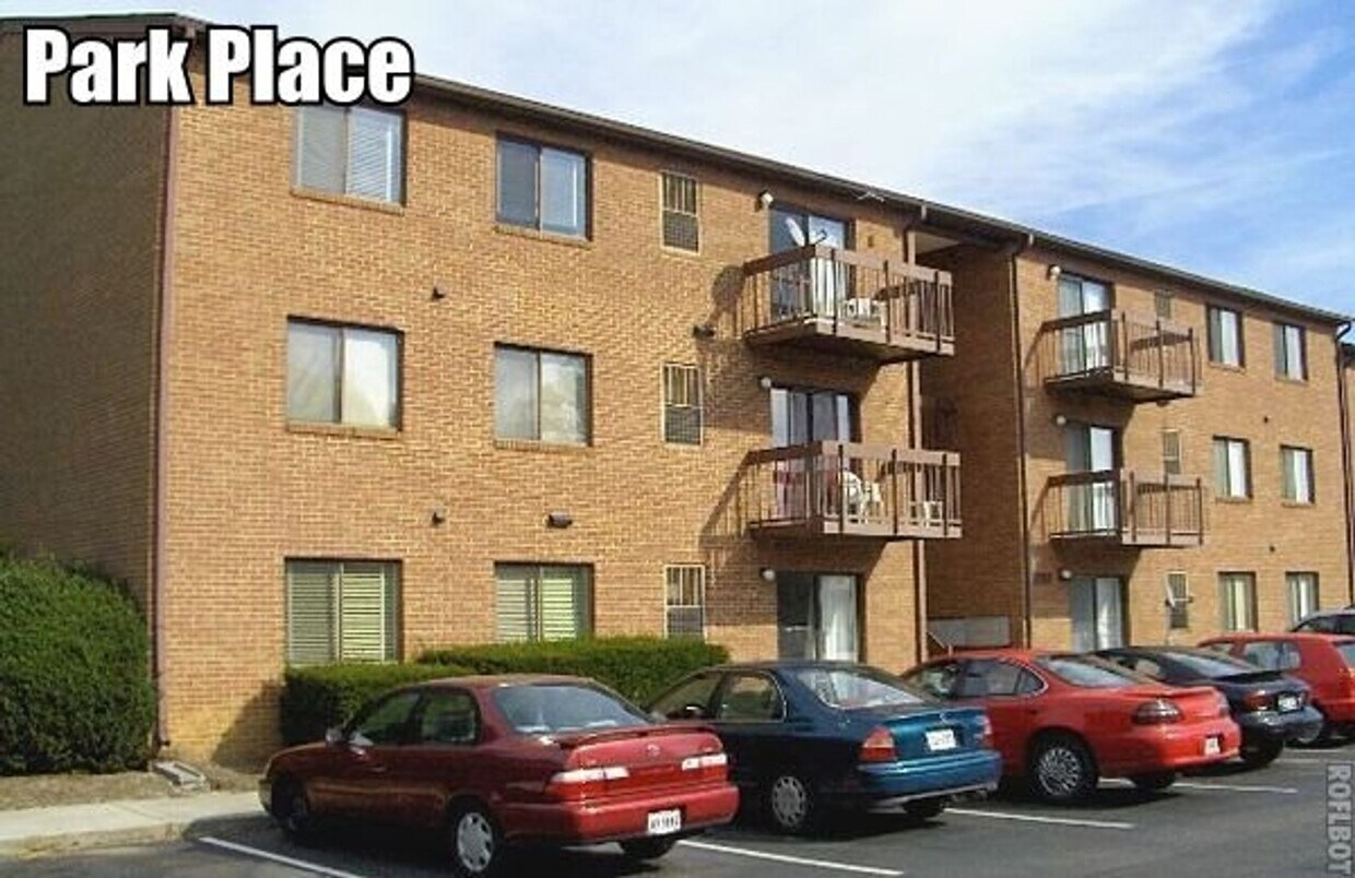 Foto principal - 3 Bedroom 1 Bath Condo