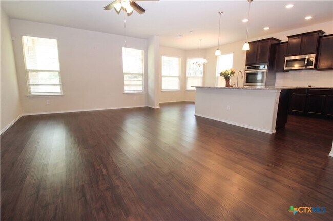 Foto del edificio - 1202 Stonewall Ridge