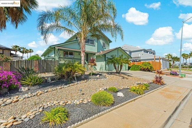 Building Photo - 5575 Marlin Dr