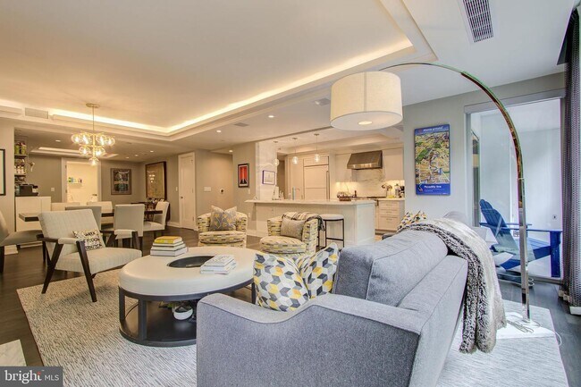 Foto del edificio - 4901 Hampden Ln