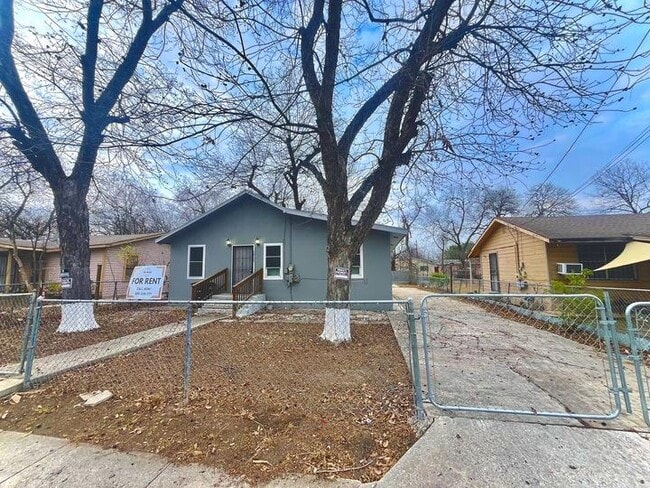 Photo - 1217 Keats St House