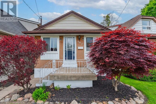 Building Photo - 787 Knox Ave