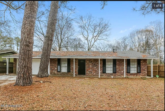 Photo - 3102 Longwood Dr House