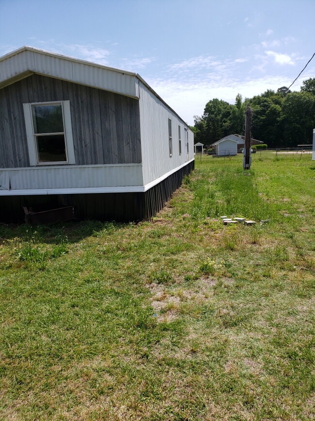 Building Photo - 39 Nobles Pk St