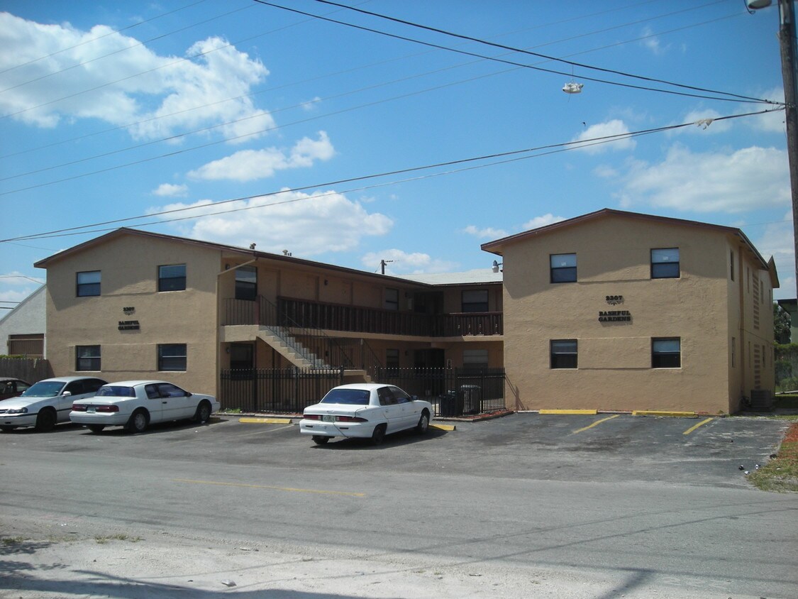 Building Photo - Bashful Gardens Apartments