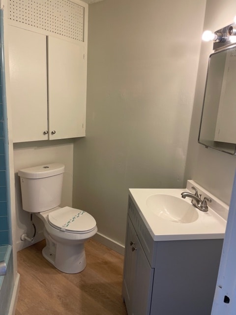 BATHROOM - 1326 Matlock Ave
