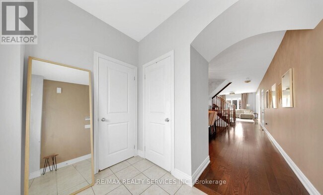 Building Photo - 12 Goodsway Trail
