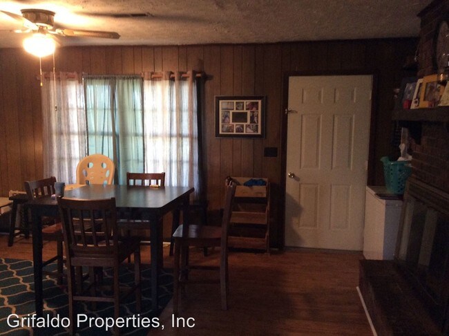Foto del edificio - 455 Cedar Fork Rd