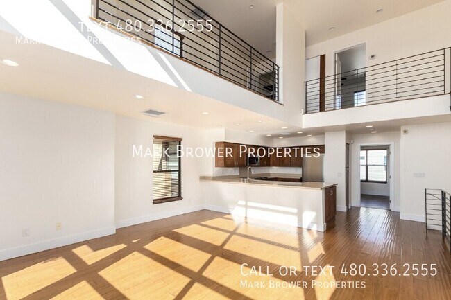Foto del edificio - 1300 W 5th St