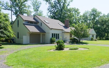 Building Photo - 4495 Province Line Rd