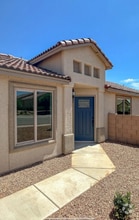 Building Photo - 1704 Tenen Pass Dr