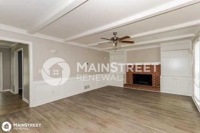Building Photo - 4421 Apple Tree Dr, Stone Mountain, GA 30083