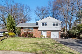 Building Photo - 95 Beverly Rd