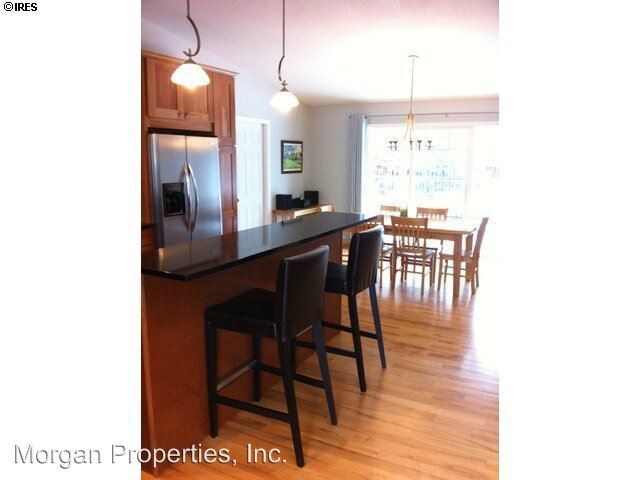 Building Photo - 3 br, 2 bath House - 641 W. Dahlia Street
