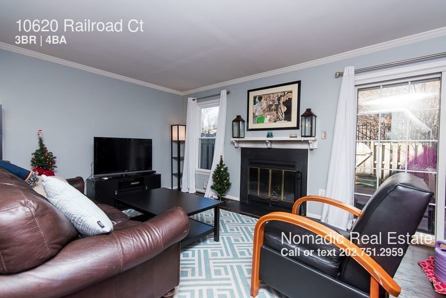 Primary Photo - 10620 Railroad Ct