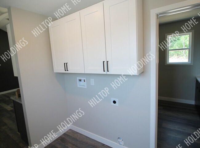 Foto del edificio - 2 Oak Terrace Ln
