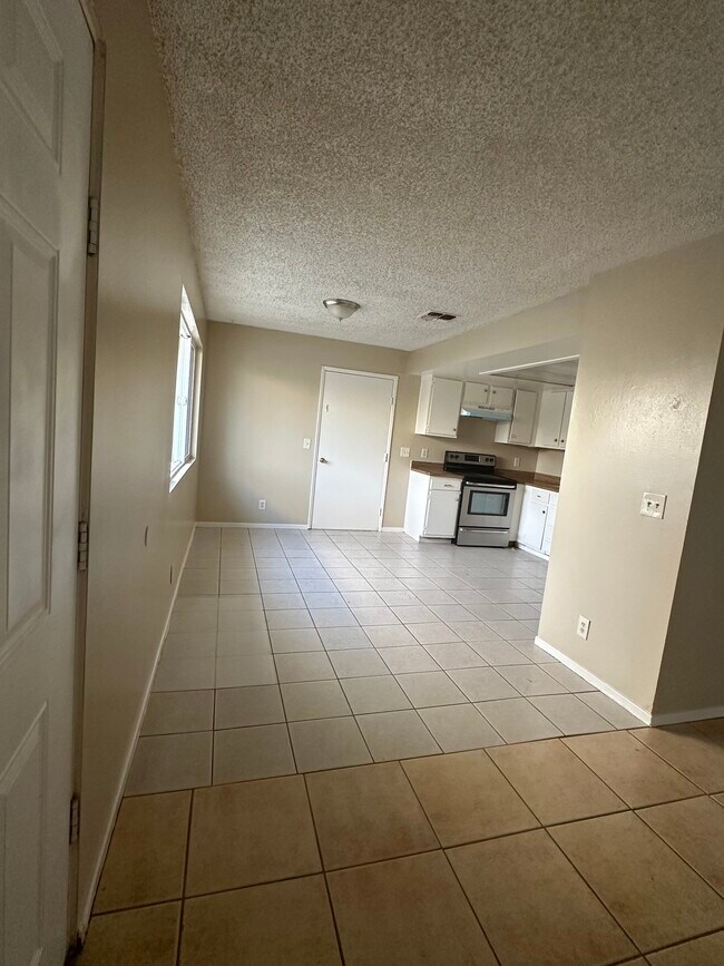 Foto del edificio - 79351 Ave 42