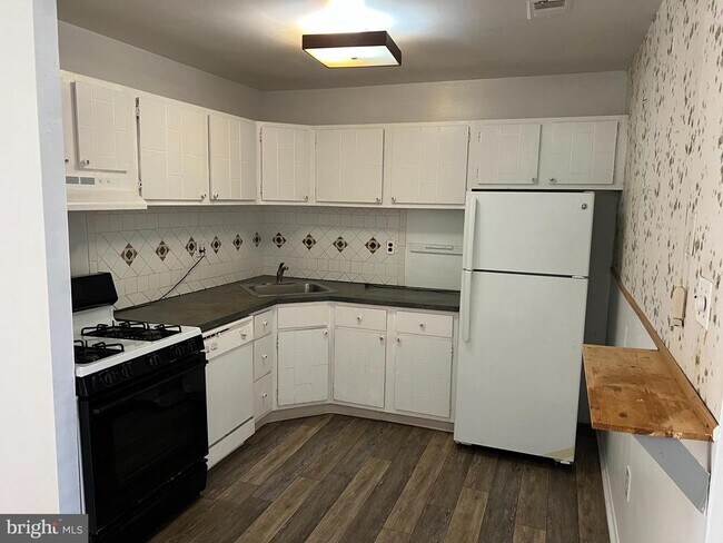 Foto del edificio - 9926 Haldeman Ave