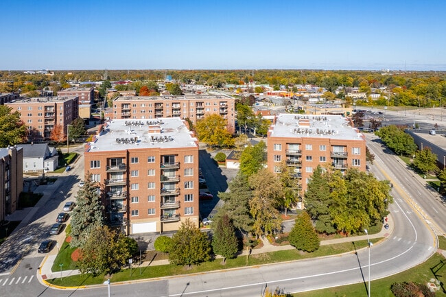 Aerial Photo - Jefferson Walk West