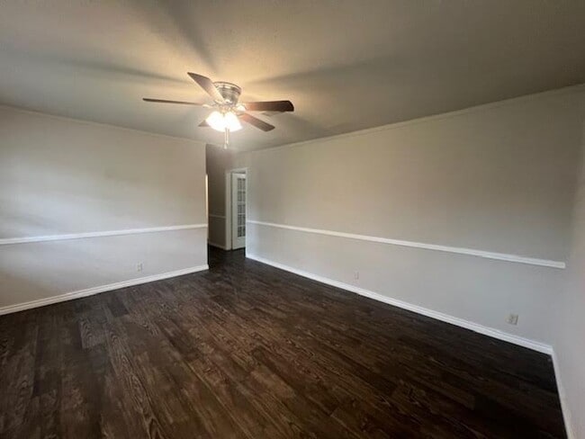 Building Photo - Cute 3 BR 1.5 BA located on S 26th