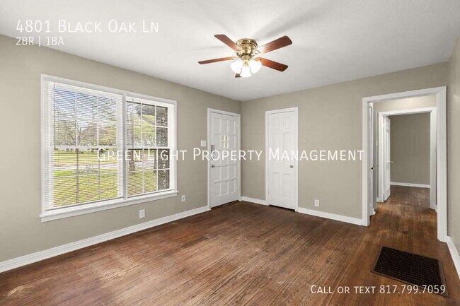 Foto del edificio - 4801 Black Oak Ln