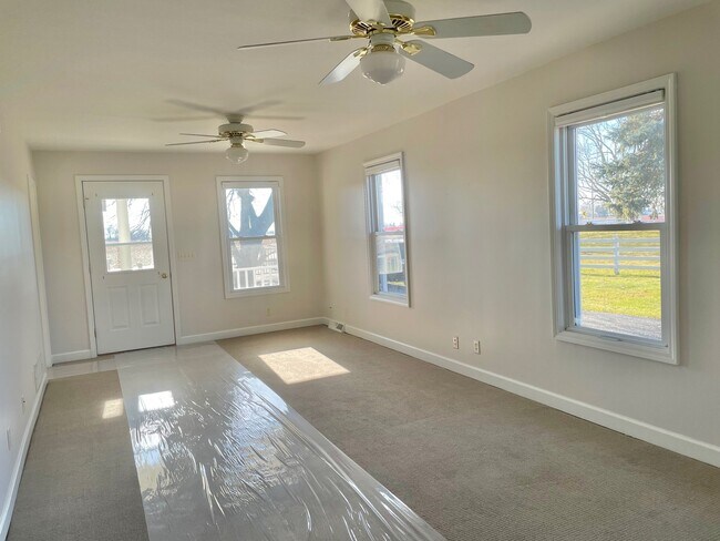 Foto del edificio - 43W450 Prairie St