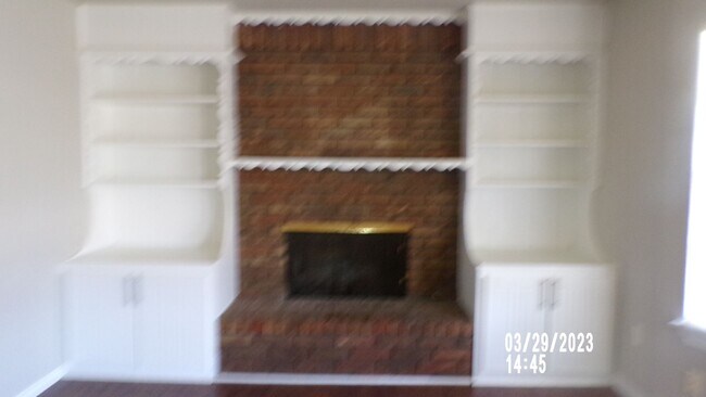 Building Photo - FOR SALE OR FOR RENT WHICHEVER COMES FIRST