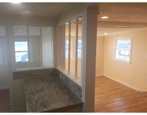 Building Photo - 34 Bay