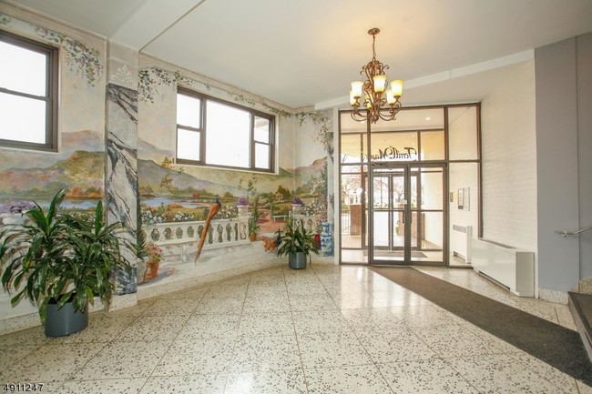 Building Photo - 25 Grand Ave