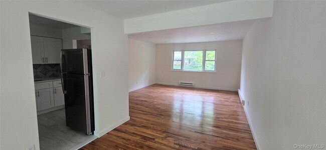 Foto del edificio - 153 Vernon Valley Rd