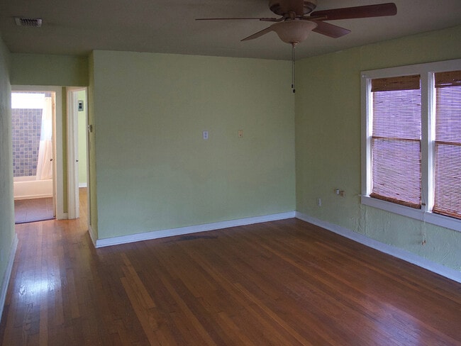 Foto del edificio - 208 N 8th St