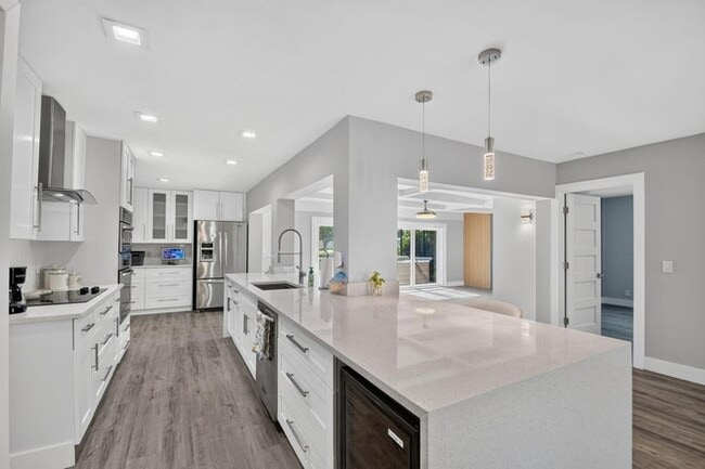 Building Photo - 14624 Country Side Ln